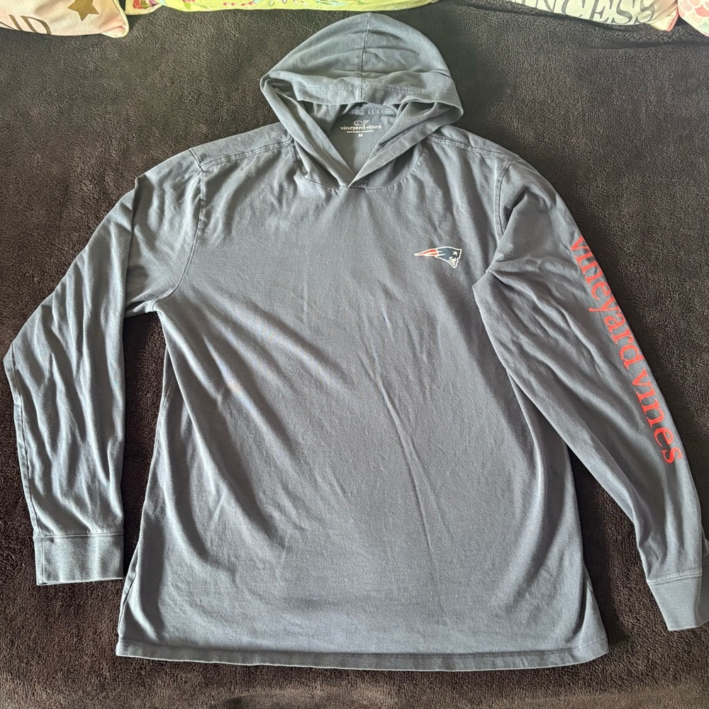 New England Patriots x Vineyard Vines nautical fishing hooded L/S tee Medium